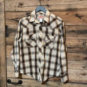 Wrangler Men's Casual Plaid Shirt in Tan and White
